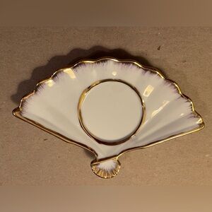 Elegant Gold and Cream Fan-Shaped Dish
